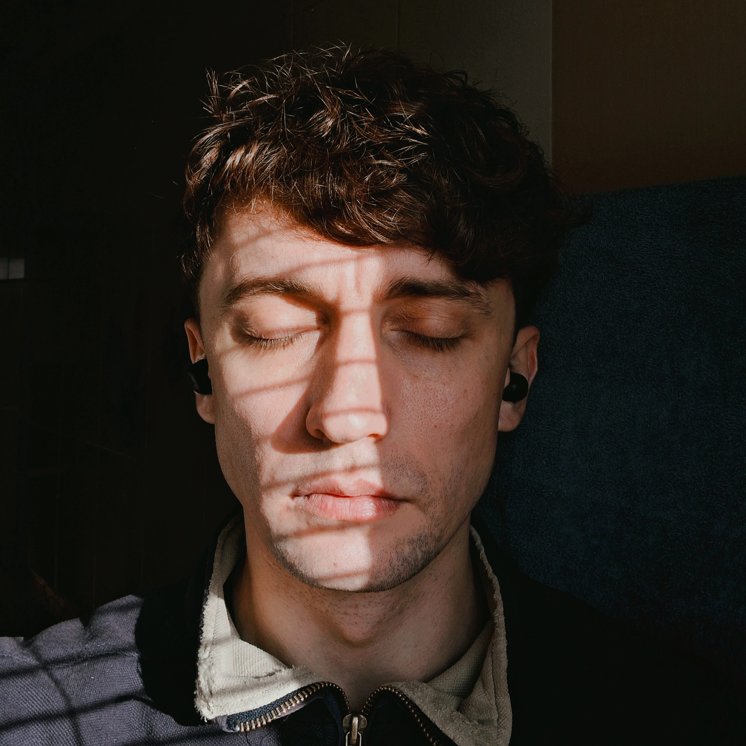 Портрет митця Andrii Hunka, який працює у стилі sculpture (Львів, Україна) Фото 1 з 2.