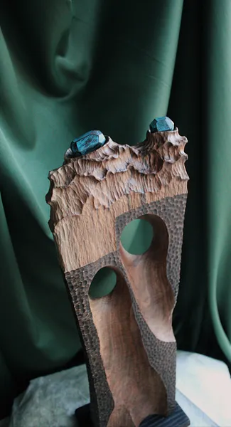 Зображення ""Шлях до дарів"" від Andrii Hunka, розмір: 40*14*9, матеріали: Дерево, акрил, натуральне масло, медіум: Скульптура, місто: Львів , ціна: $400 Фото 3 з 8.