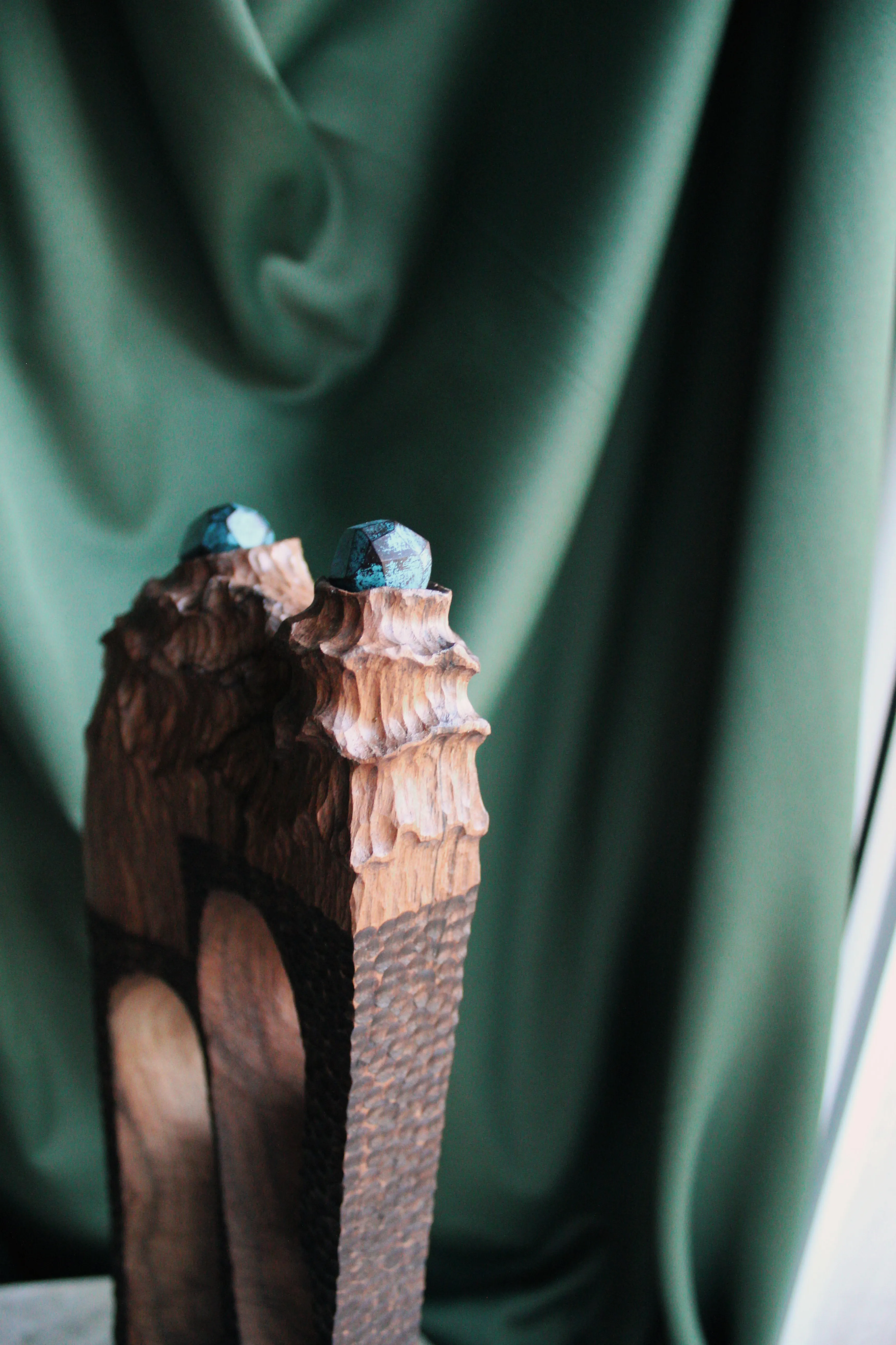 Зображення ""Шлях до дарів"" від Andrii Hunka, розмір: 40*14*9, матеріали: Дерево, акрил, натуральне масло, медіум: Скульптура, місто: Львів , ціна: $400 Фото 6 з 8.