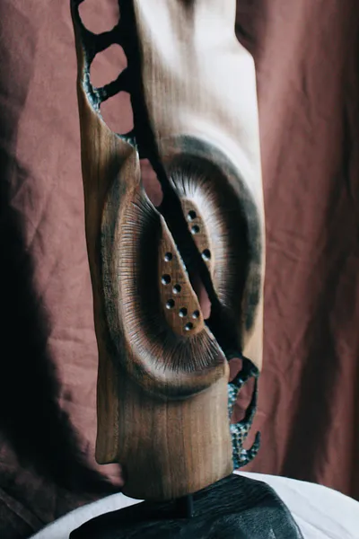 Зображення "Према" від Andrii Hunka, розмір: 39*14*10, матеріали: Дерево,акрил,натуральне масло, медіум: Скульптура, місто: Львів, серія: Mitosis, ціна: $400 Фото 3 з 5.