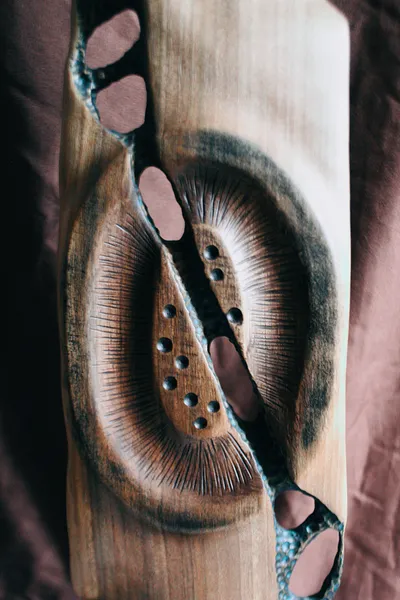 Зображення "Према" від Andrii Hunka, розмір: 39*14*10, матеріали: Дерево,акрил,натуральне масло, медіум: Скульптура, місто: Львів, серія: Mitosis, ціна: $400 Фото 4 з 5.