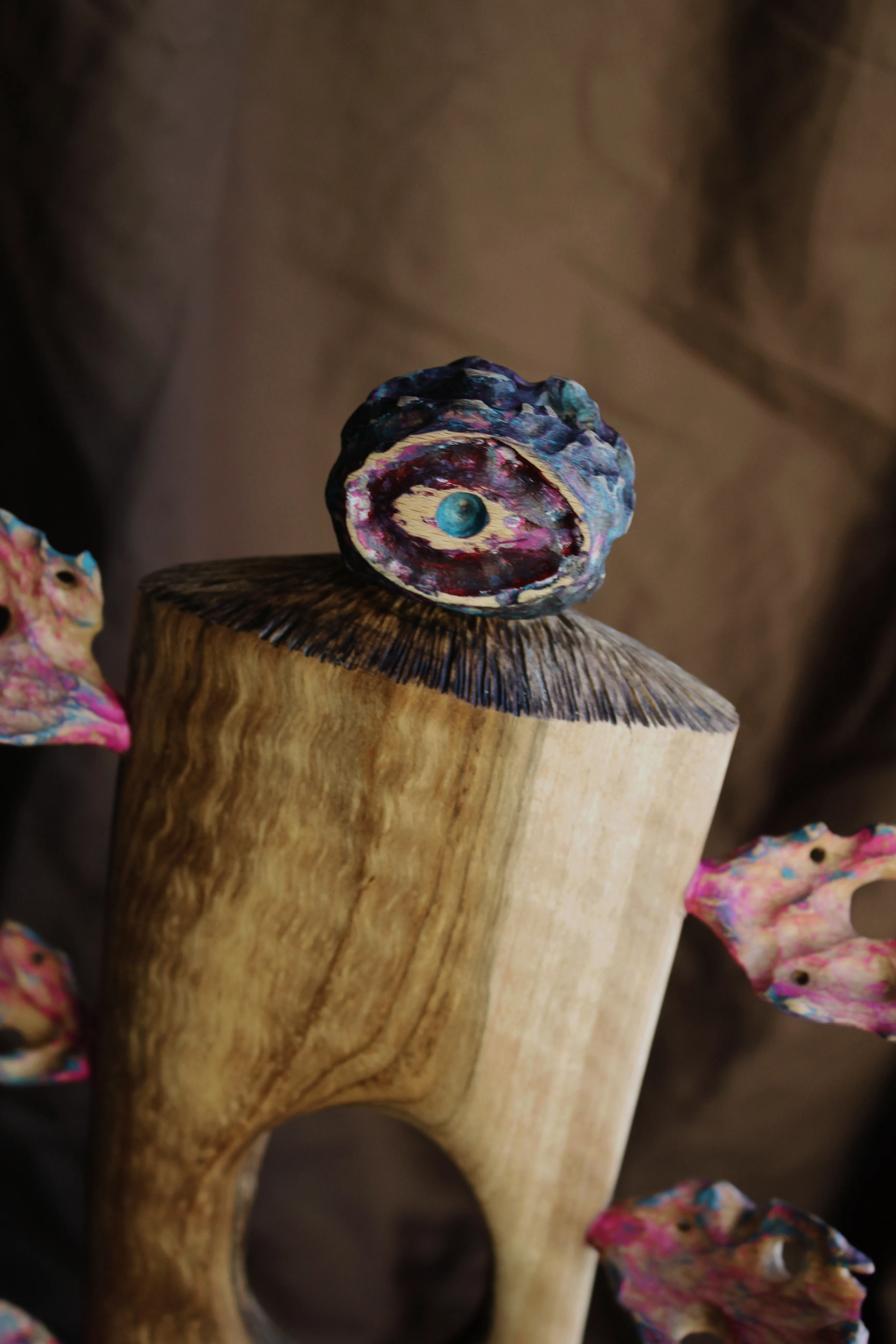 Зображення "Свідок весни" від Andrii Hunka, розмір: 38*20*5, матеріали: Дерево, акрил, натуральне масло, медіум: Скульптура, місто: Львів , ціна: $300 Фото 5 з 10.