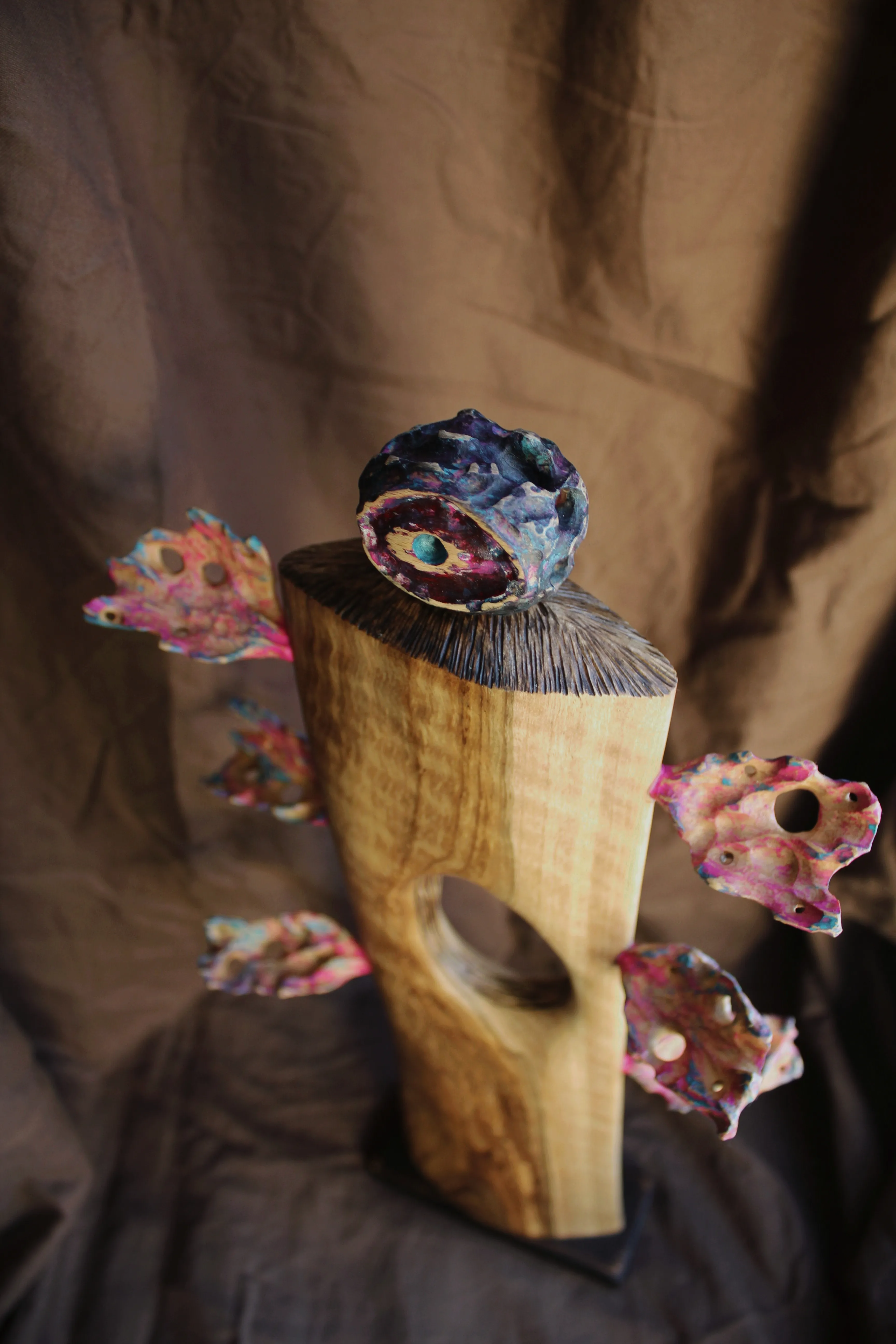 Зображення "Свідок весни" від Andrii Hunka, розмір: 38*20*5, матеріали: Дерево, акрил, натуральне масло, медіум: Скульптура, місто: Львів , ціна: $300 Фото 6 з 10.