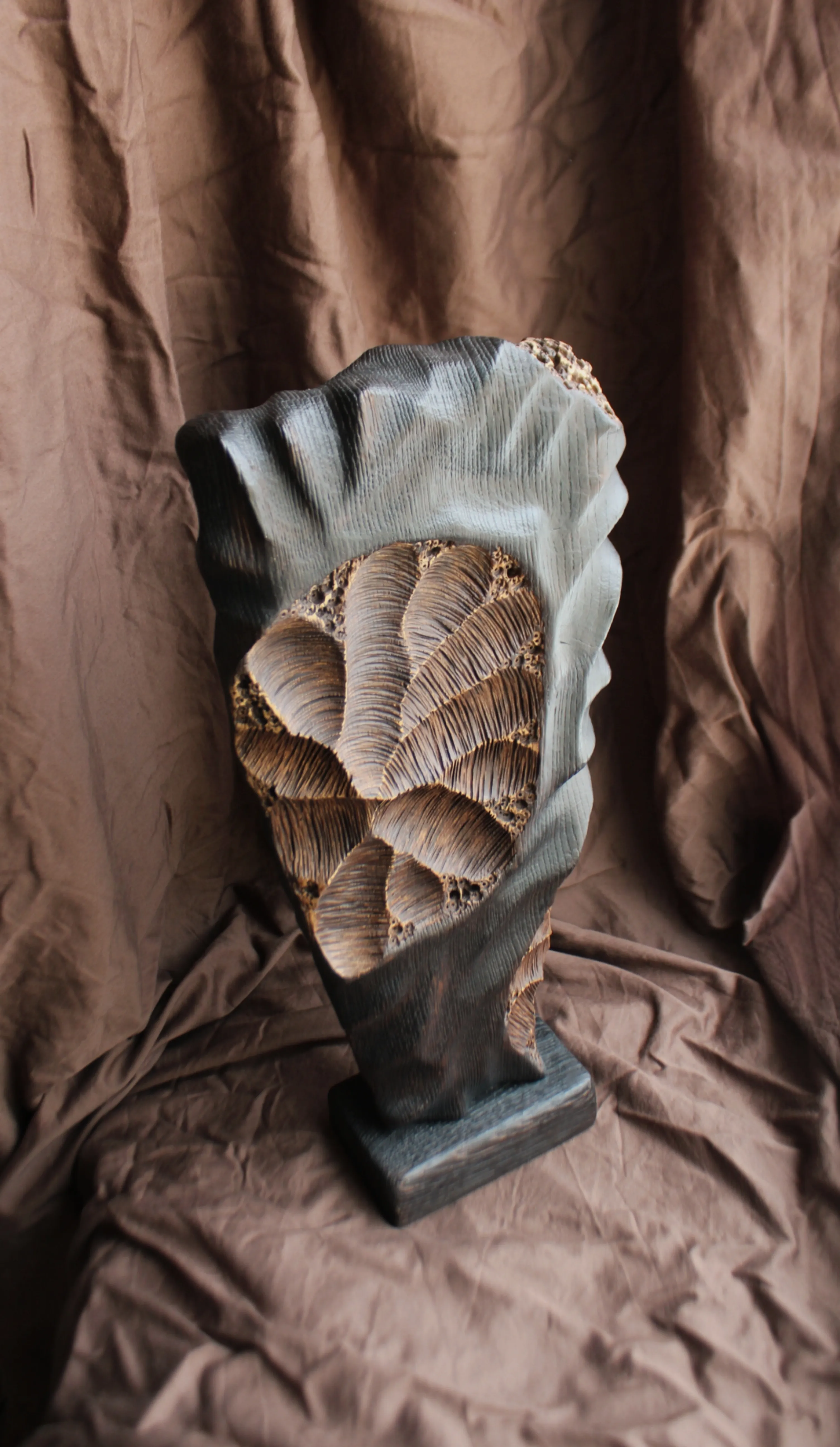 Зображення "Фундація" від Andrii Hunka, розмір: 45*29*8, матеріали: Дерево, натуральне масло, медіум: Скульптура, місто: Львів , серія: Annihilation, ціна: $300 Фото 6 з 9.