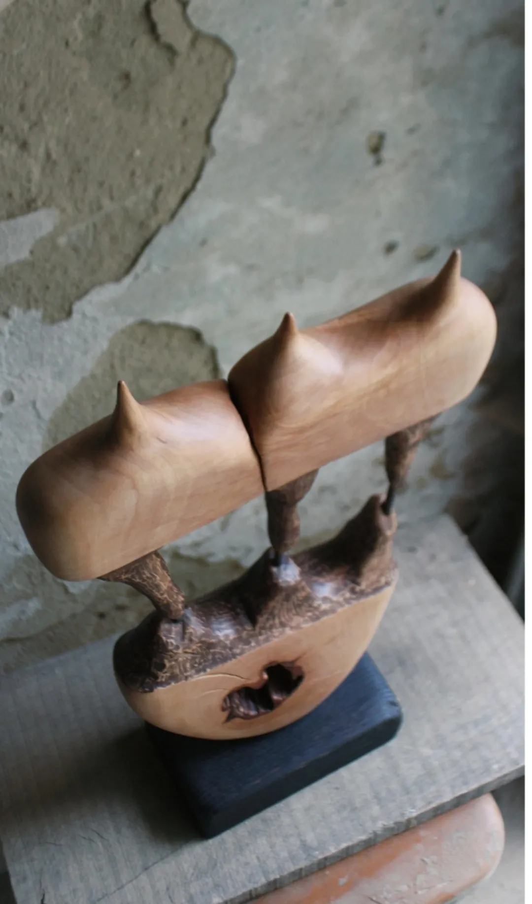 Зображення "Ерос та Танатос " від Andrii Hunka, розмір: 56*39*17, матеріали: Дерево, метал, масло, медіум: Скульптура, місто: Львів , серія: Annihilation, ціна: $450 Фото 2 з 11.