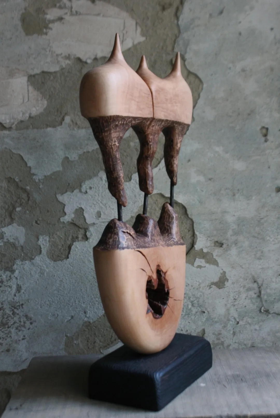 Зображення "Ерос та Танатос " від Andrii Hunka, розмір: 56*39*17, матеріали: Дерево, метал, масло, медіум: Скульптура, місто: Львів , серія: Annihilation, ціна: $450 Фото 5 з 11.